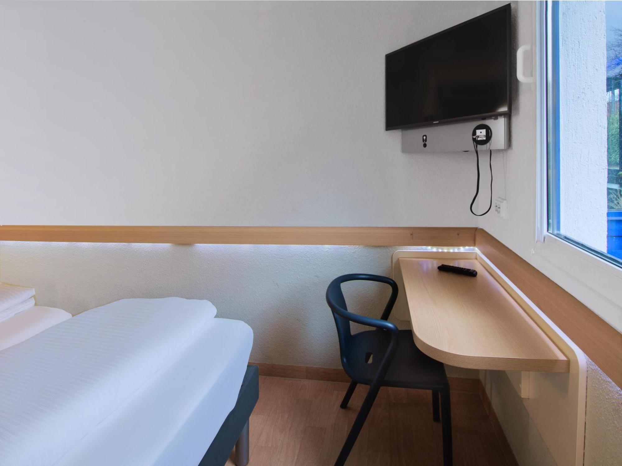 B&B Hotel Koeln-Marsdorf ภายนอก รูปภาพ