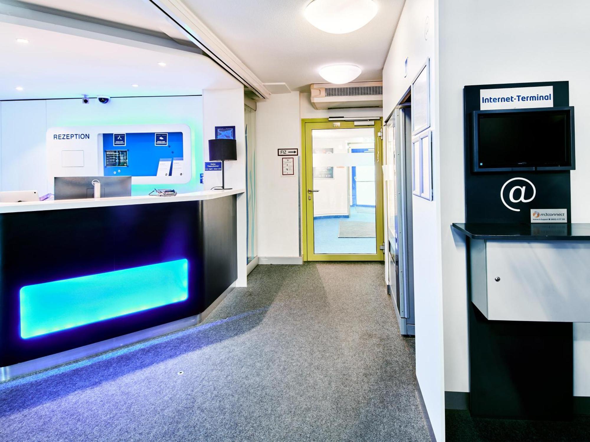 B&B Hotel Koeln-Marsdorf ภายนอก รูปภาพ