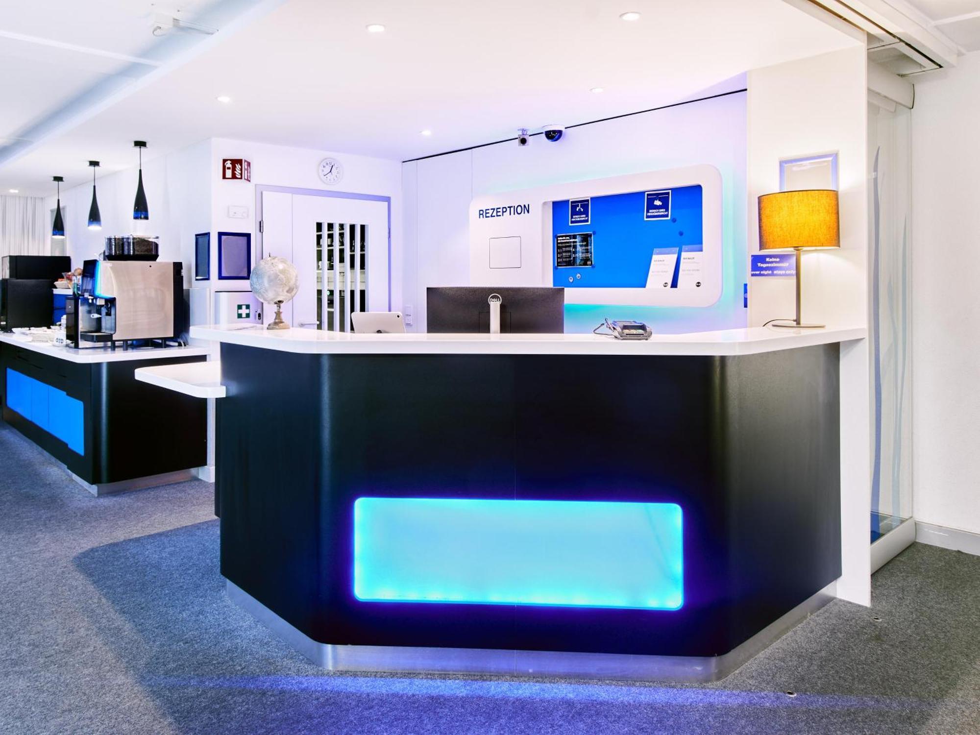 B&B Hotel Koeln-Marsdorf ภายนอก รูปภาพ